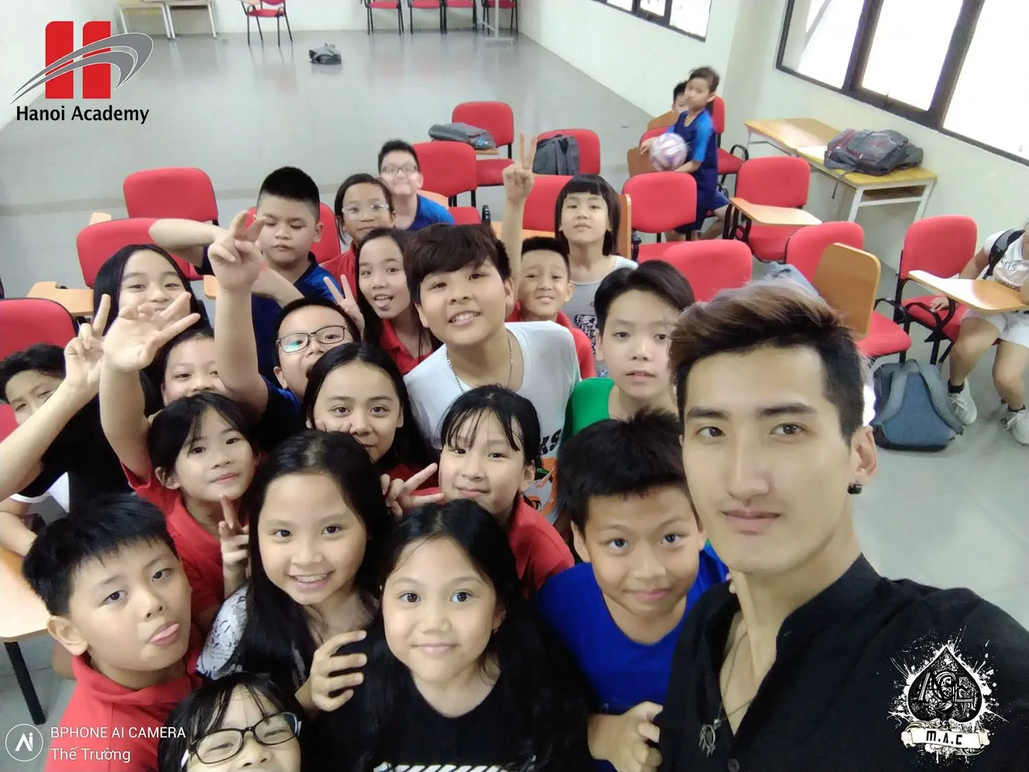 Học viện Ảo thuật Việt Nam